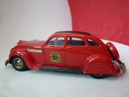 REXTOYS - Chrysler Fire Service - altes solides rares Modell