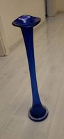 lange Glas Vase dunkelblau