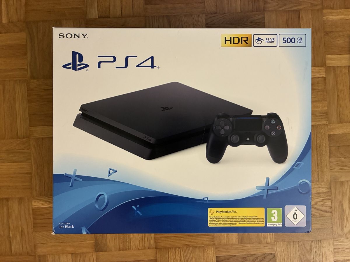 Sony Consoles: Playstation 4 Slim mit 3 Spielen und 2 Controller – D'occasion à Luzern par sam_zc9t 4