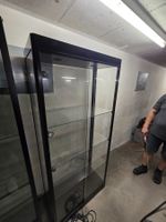 Hochwertige Vitrine