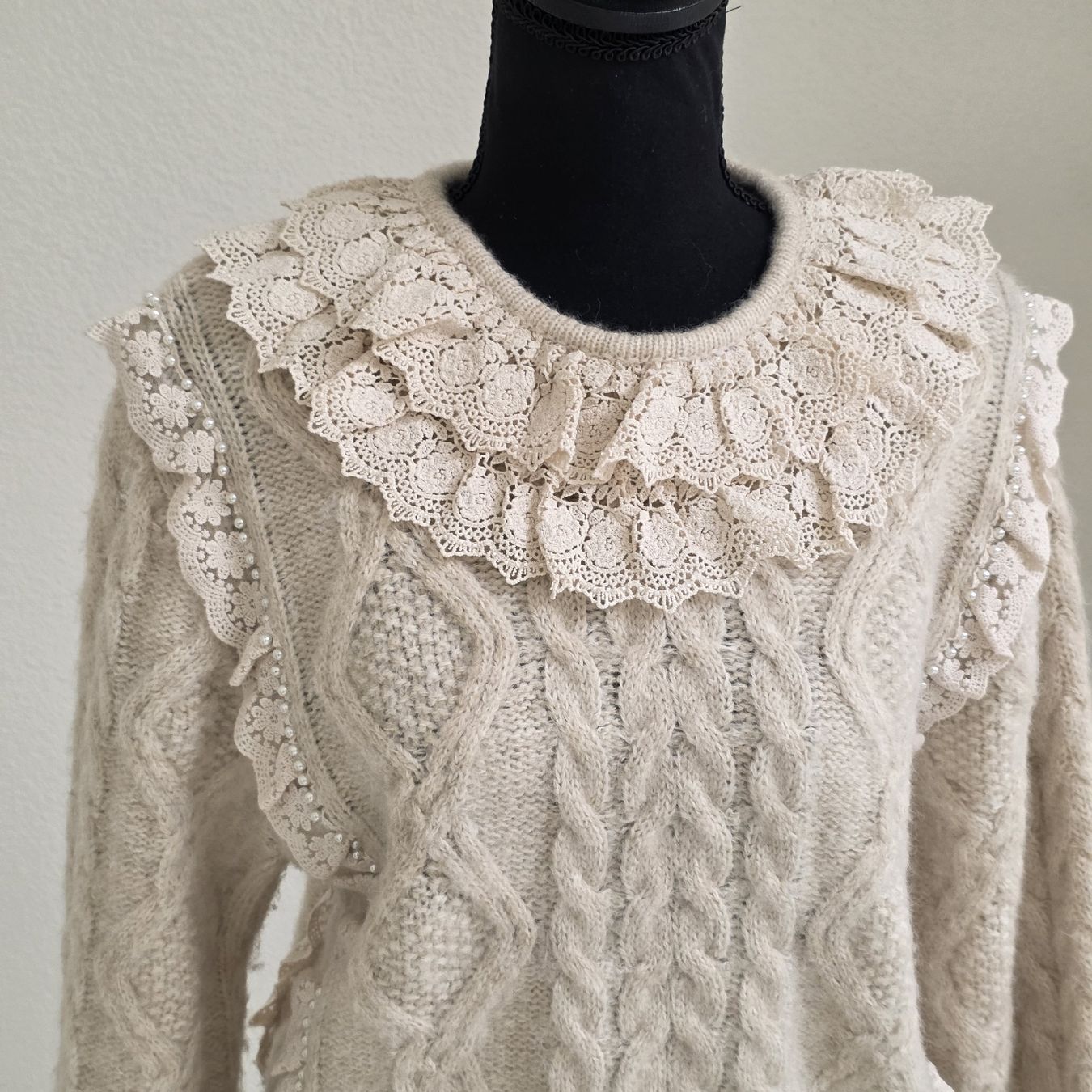 Zara Maglioni & Felpe: Zara Pullover Strick mit Spitze Perlen beige Grösse S – Nuovo (secondo la descrizione) da Rheinsulz venduto da Gilea 1