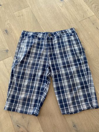 Guess Shorts Grösse 42