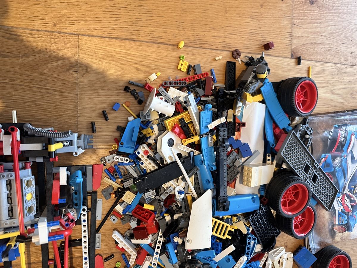 Lego Baukästen: Lego Technic Offroader 42077, zerlegt, vollständig? – Gebraucht aus Basel von boo_dc8c 4