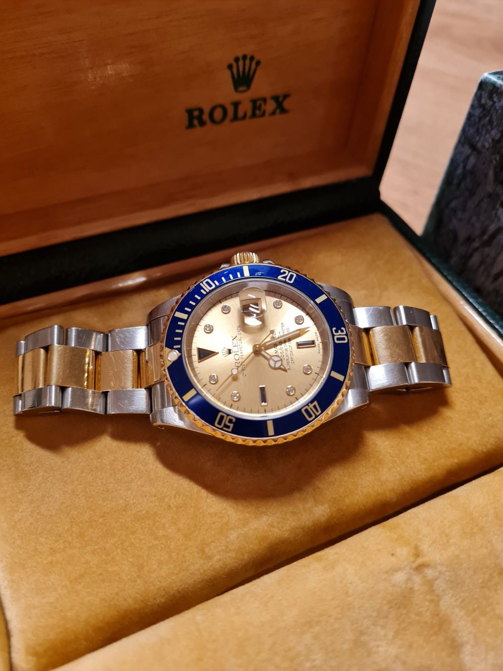 Rolex Orologi: Rolex Submariner Date 16613 Sultan / Serti Dial Full Set – Usato da Sursee venduto da watch-hunter13