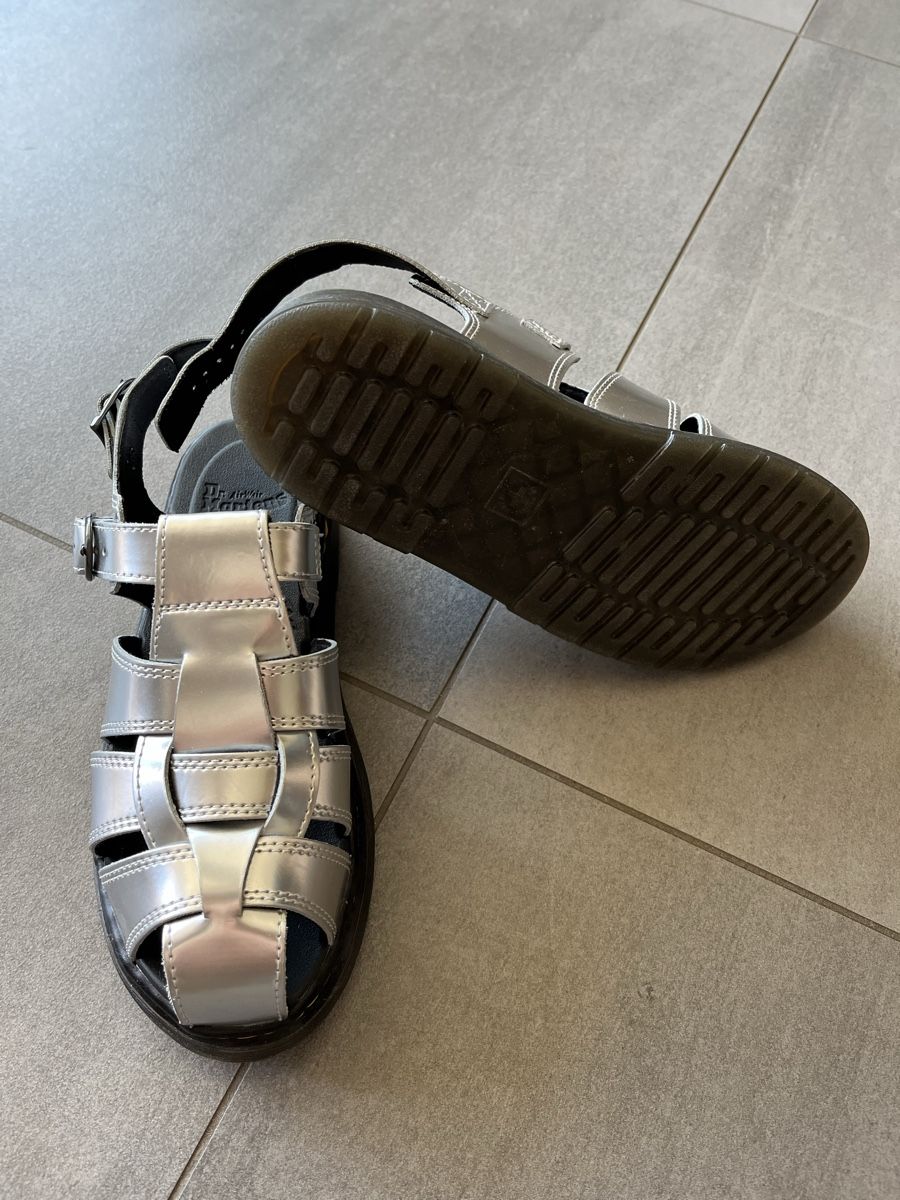 Dr. Martens Chaussures femmes: Sandales Dr. Martens taille 38.5 – D'occasion à Vollèges par Ame.r 1