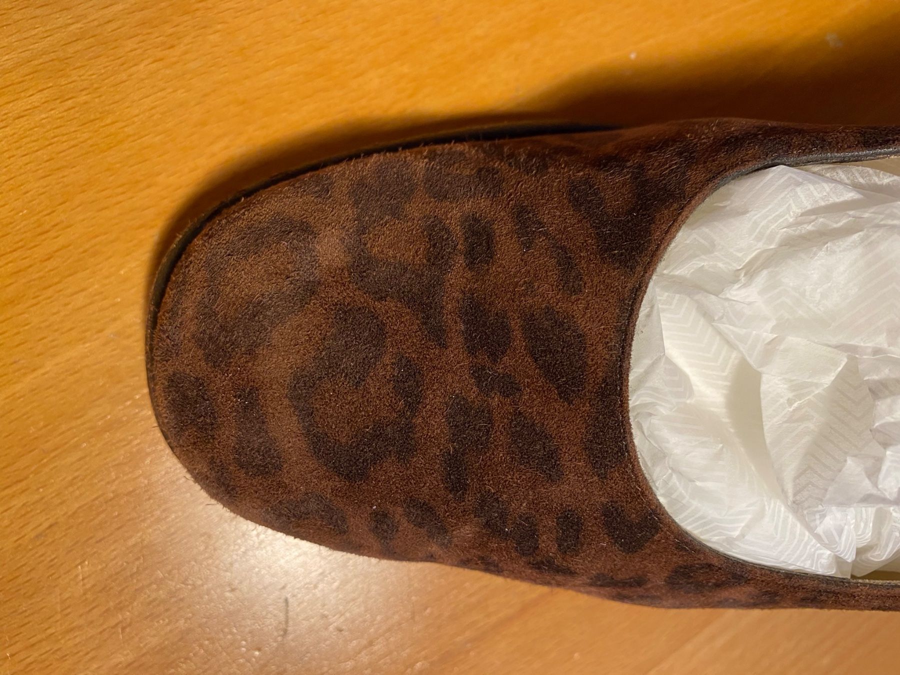 Damenschuhe: Wildleder Leo Pumps - Boutique FARFALLA Ascona – Gebraucht aus Besazio von lionheart63 3