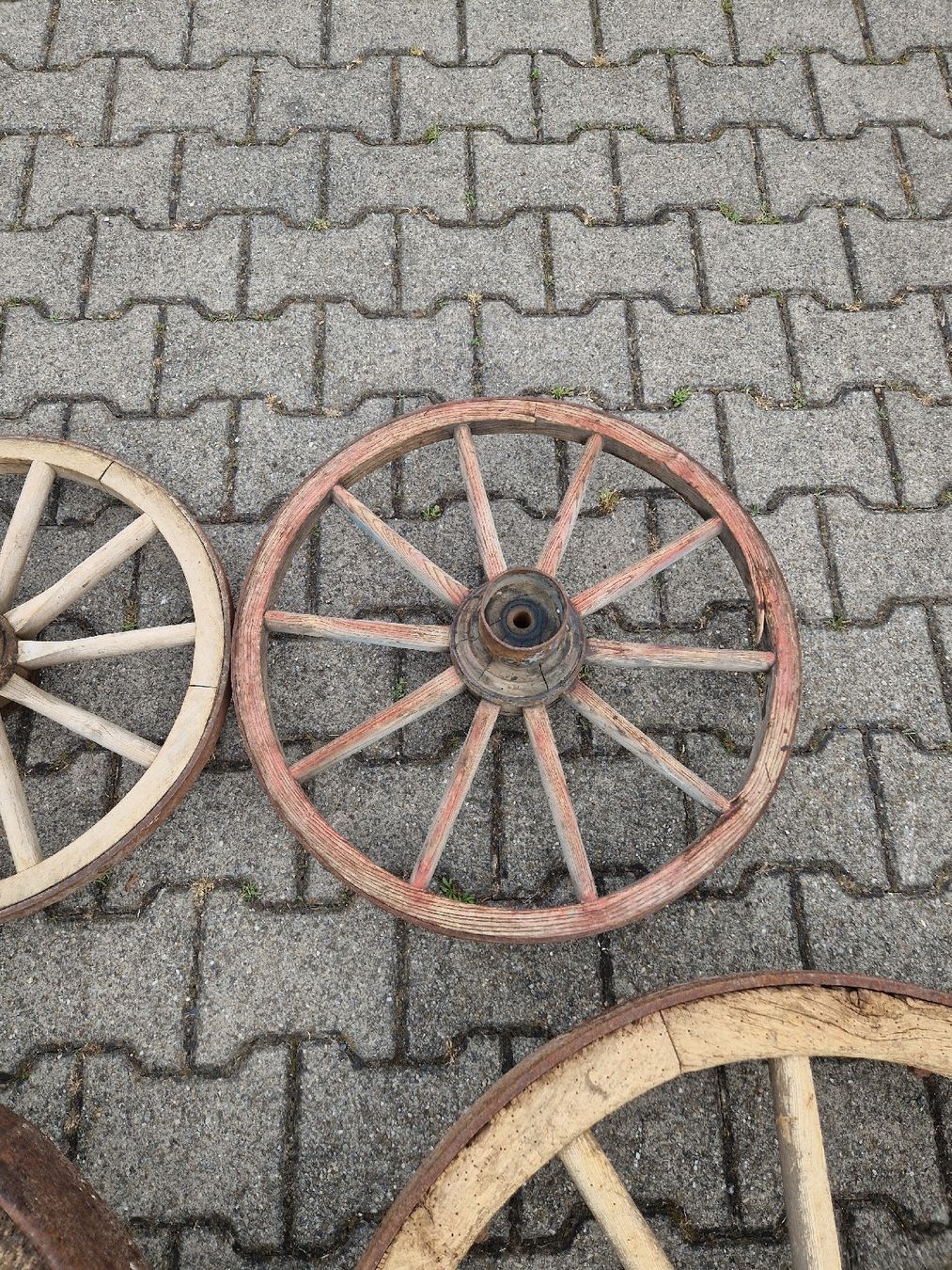 Pneus & Kompletträder: Alte Holzräder – Defekt aus Grosswangen von lar_9lz7 4