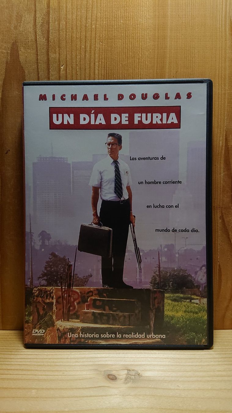 Tous les DVDs: FALLING DOWN DVD Italiänische Version mit Audio Deutsch – D'occasion à Wilderswil par Exebub