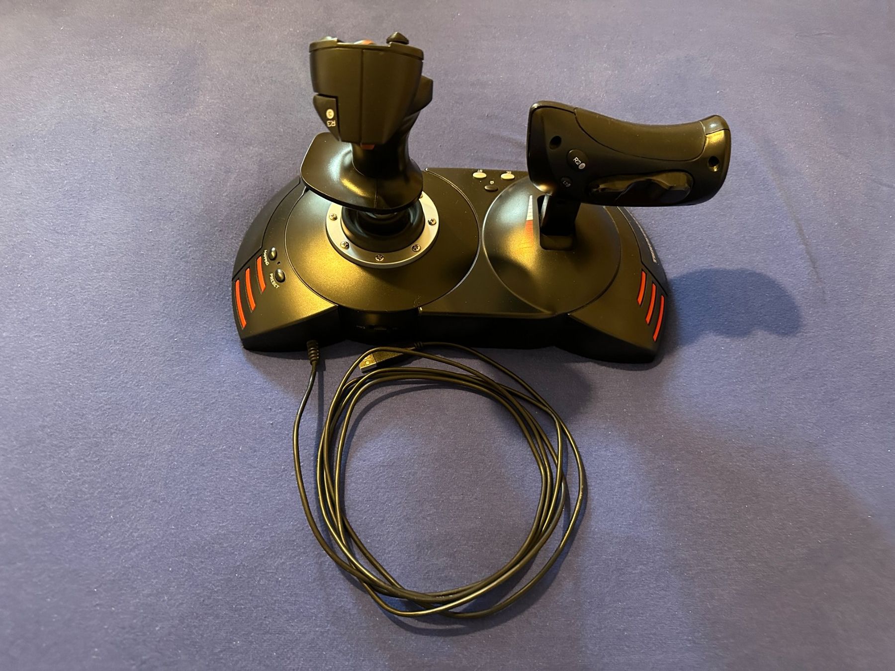 Thrustmaster Controller: Thrustmaster T.Flight HOTAS X Joystick + Schubregler – Usato da Glashütten venduto da filmfreak82 1