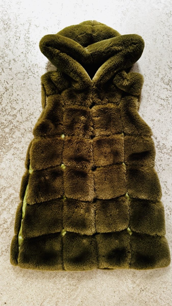 Gilets: Kunstpelz Weste Olive Kapuze – D'occasion à Heerbrugg par Heaven09