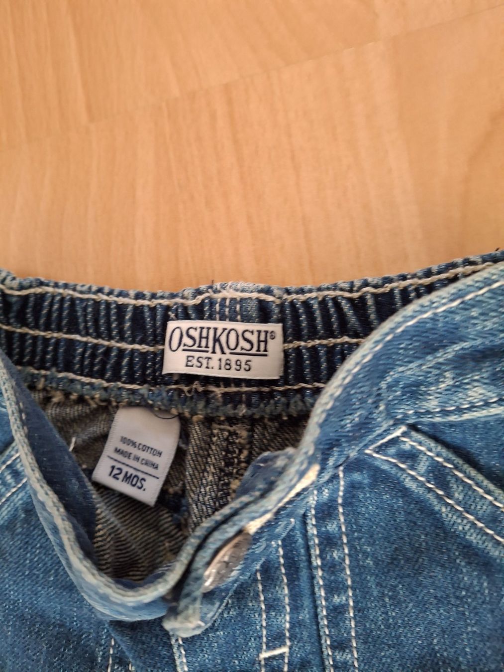 Pantaloni: Oshkosh Jeans, Grösse 12 Monate, neu! – Nuovo e nell'imballaggio originale da St. Gallen venduto da ram_jb2y