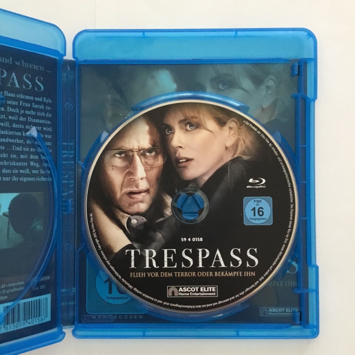 Tutti i DVDs: Trespass Blu Ray – Nuovo (secondo la descrizione) da Blauen venduto da berlingo65 2