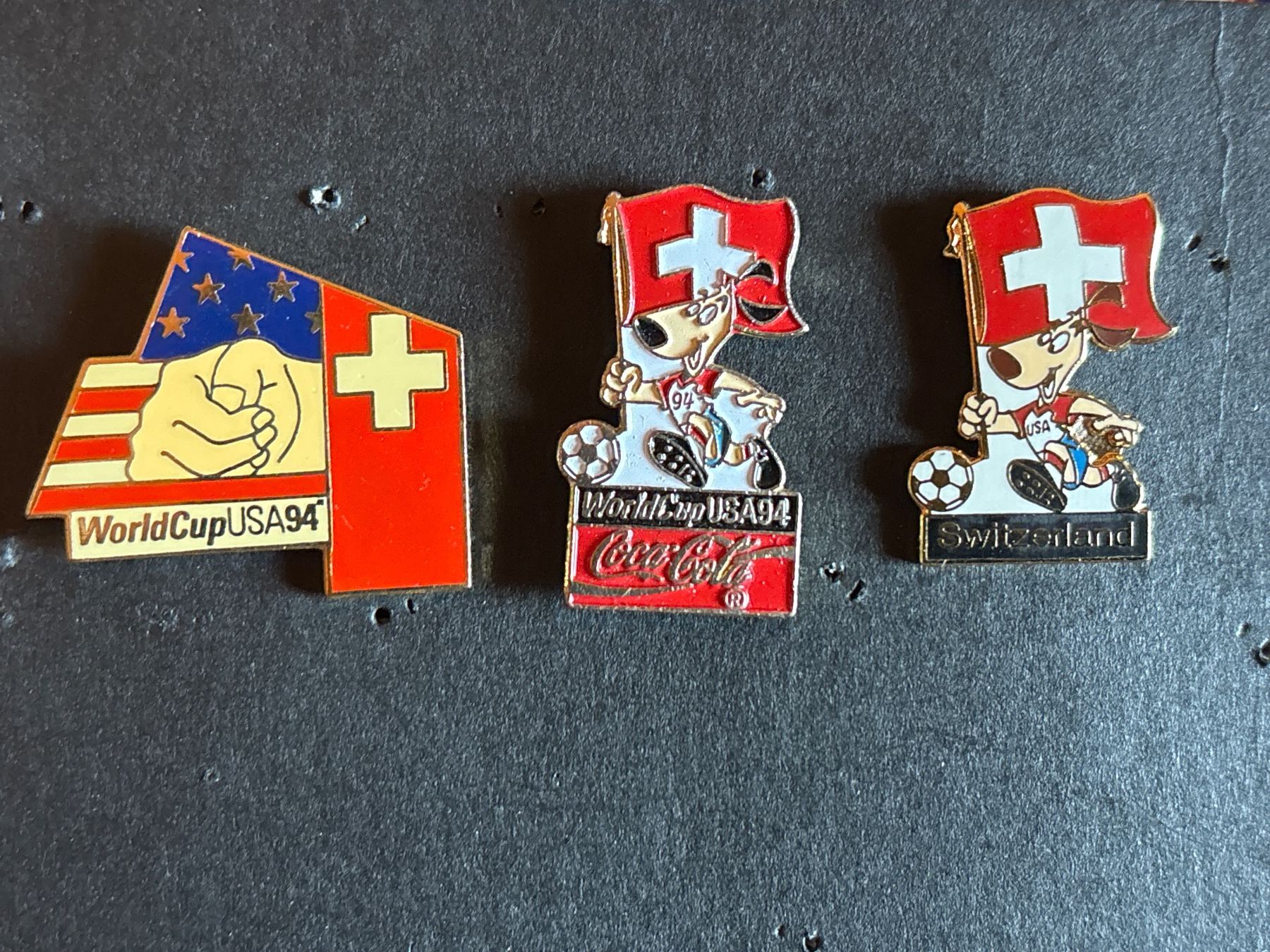 Placchette & Badge: Pins Fussball WM 94 – Usato da Lützelflüh-Goldbach venduto da NicoleL.