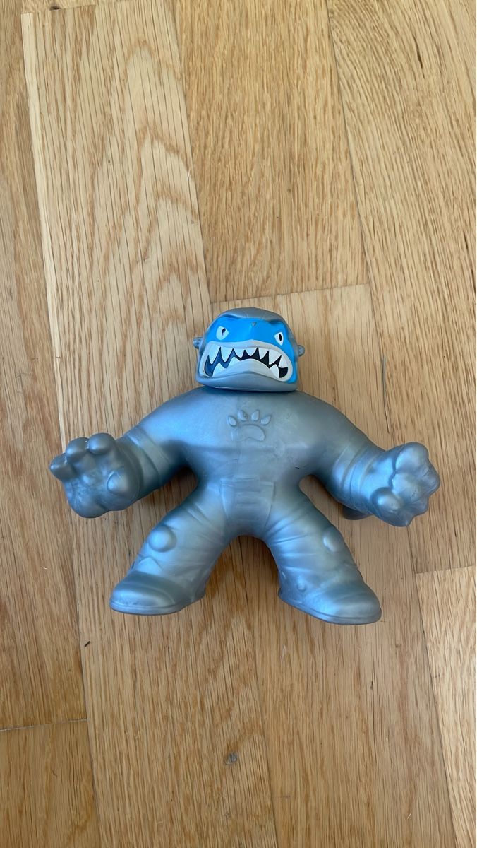 Giocattoli: Figurine Goo Jit Zu Silverback, le gorille extensible – Usato da Genolier venduto da Tom0712