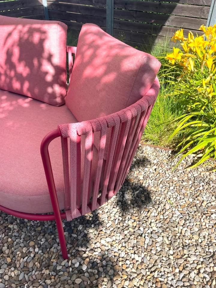 Hunn Sofas: Lounge von HUNN Gartencenter – Gebraucht aus Kestenholz von Frenschy 2