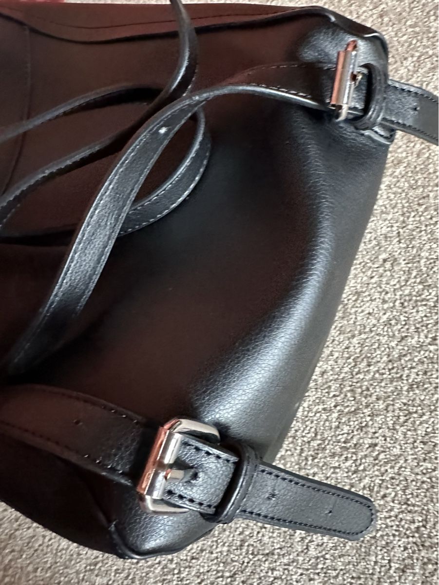 Zaini: Rucksack, schwarz, silber, wie neu – Nuovo (secondo la descrizione) da Zollikon venduto da into-the-west 6