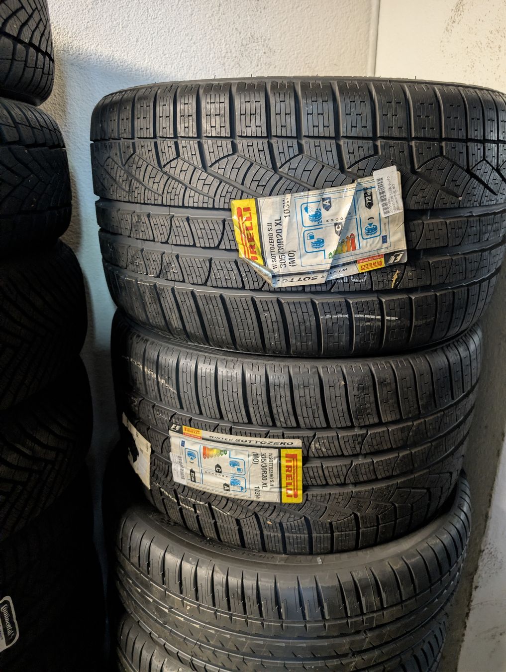 Pirelli Pneus & Roues: Winterreifen  – Neuf avec emballage d'origine à Dürrenäsch par Pneu-Idris