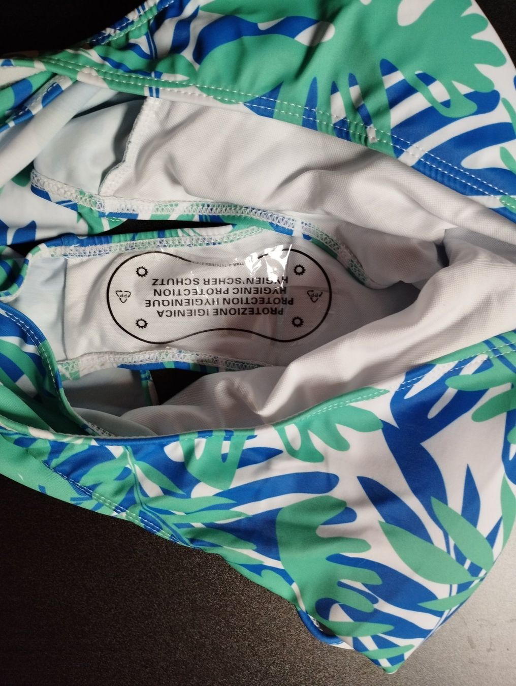 Badekleider & Bikinis: Badekleid Damen, Größe 40, XL, NEU – Neu und originalverpackt aus Ostermundigen von Dinge1 8