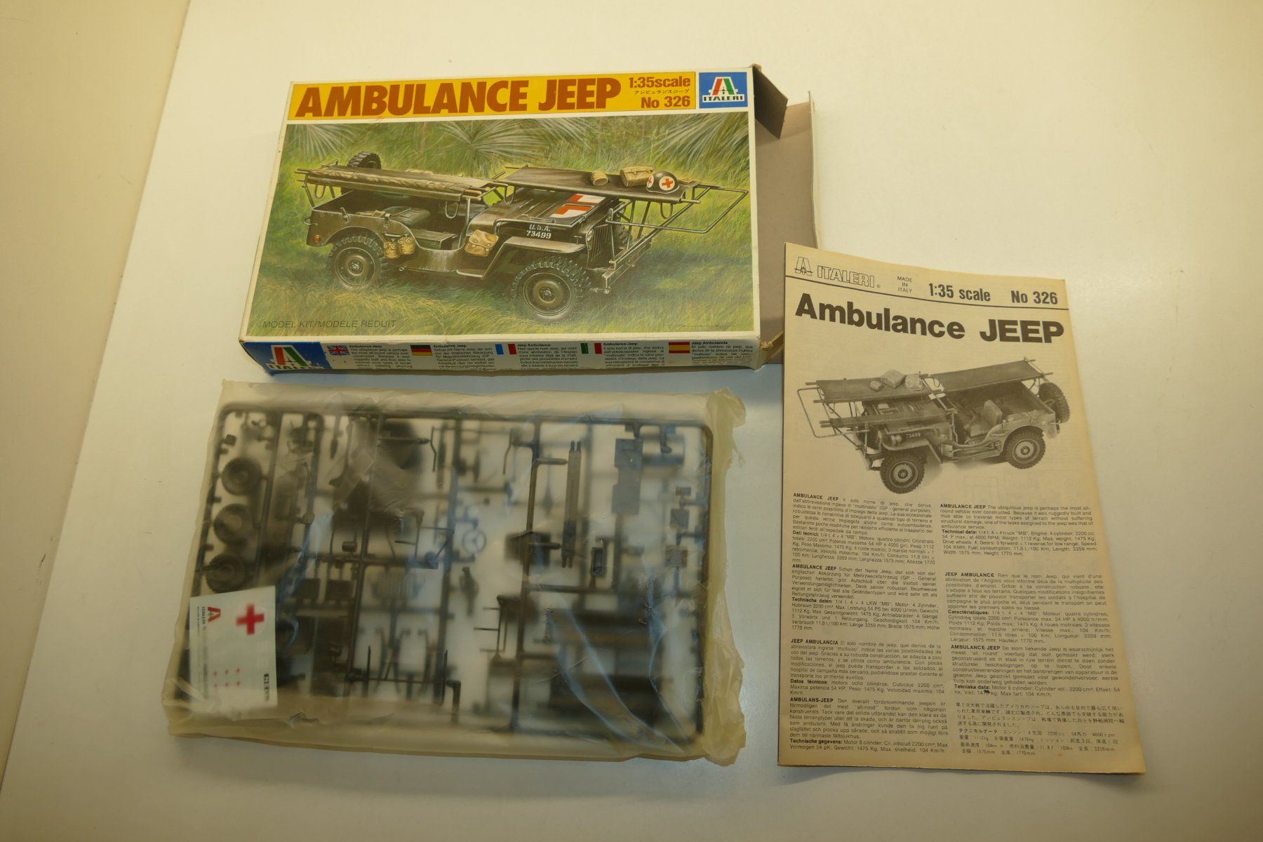 Italeri Kit di modellismo & Modellini statici: Italeri 1:35: Ambulance Jeep – Nuovo (secondo la descrizione) da Niederhasli venduto da rail-duerst 1