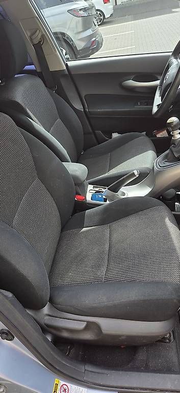 Toyota Automobili: Toyota Auris 1.6 – Usato da Küttigen venduto da SHNAUZII 3