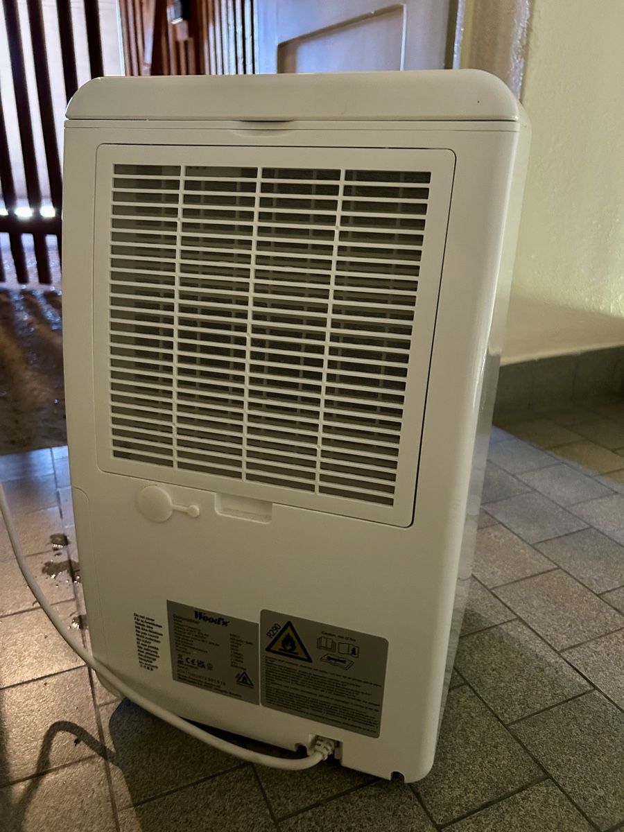 Wood's Deumidificatori: Wood's Dehumidifier MDK11 – Nuovo (secondo la descrizione) da Zürich venduto da chi_7k5b 4