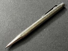 Caran d’Ache Ecridor Minenhalter - Chevron, versilbert SCHL.