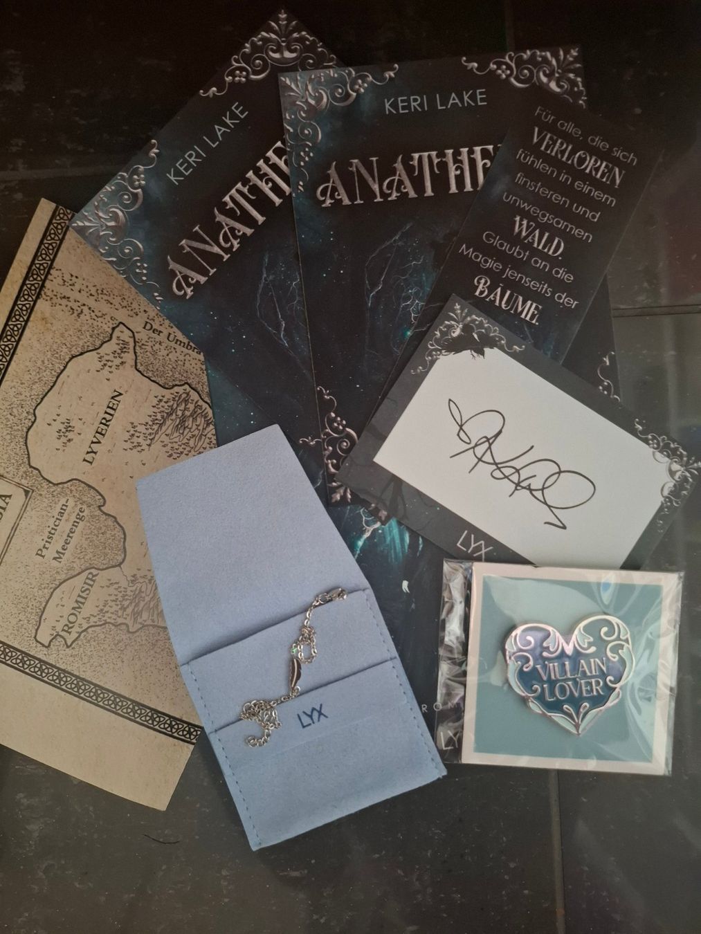 Libri: Buchbox "ANATHEMA" vom Lyx-Verlag – Nuovo e nell'imballaggio originale da Uezwil venduto da VogelK 2