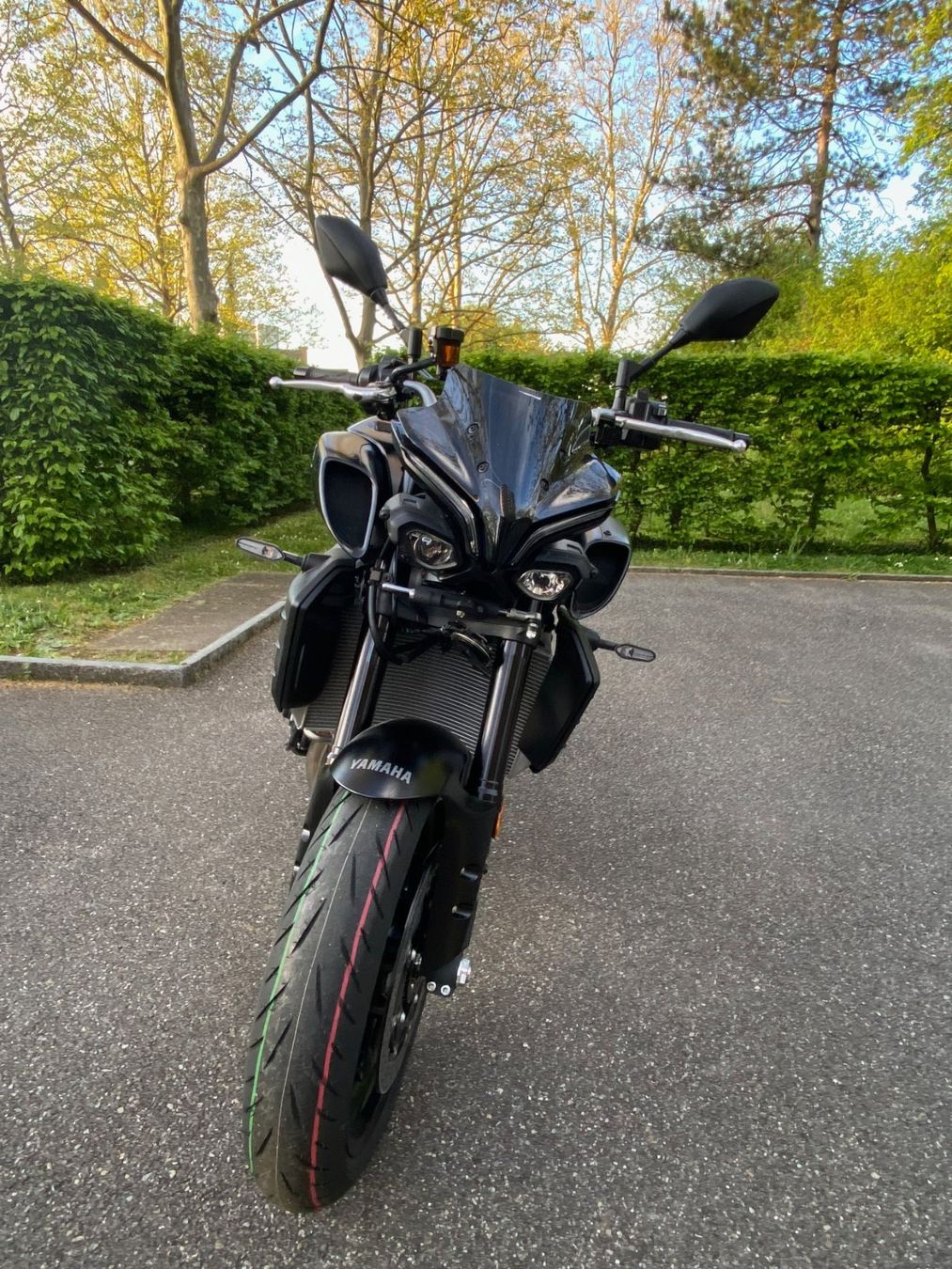 Yamaha Strasse: Neue Yamaha MT10 all Black & Rizoma – Neu und originalverpackt aus Reinach BL von DCastro4 2