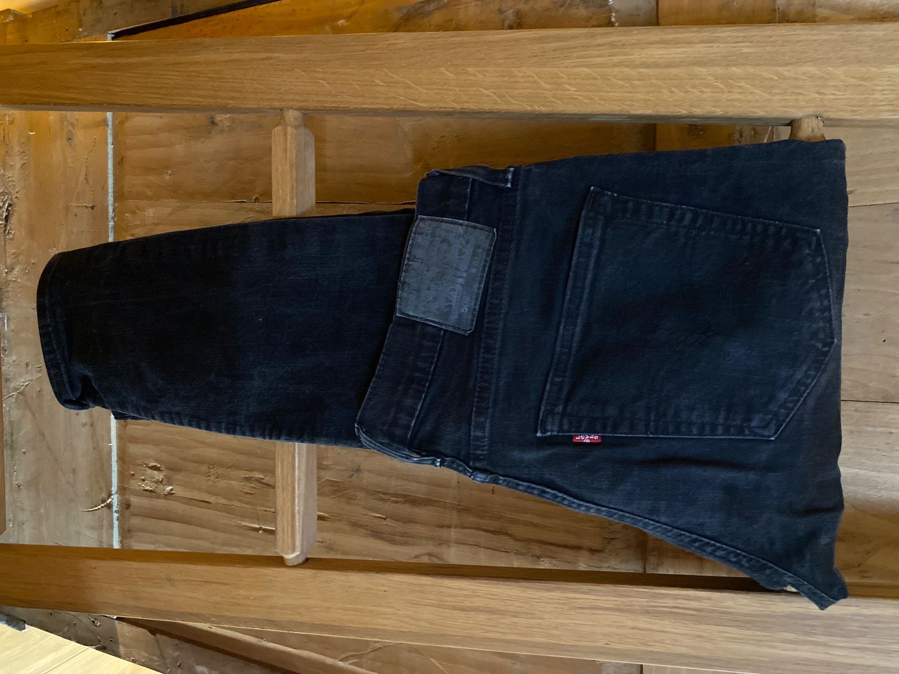Levi's Jeans: Jean noir levis – D'occasion à Chamby par luc_m96c