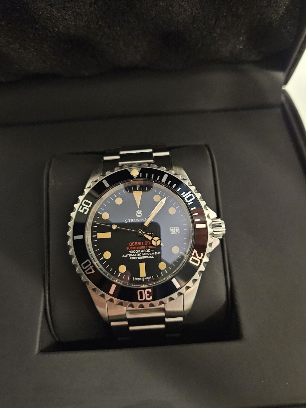 Steinhart Orologi: Steinhart Ocean One RED – Nuovo e nell'imballaggio originale da Bern venduto da XHP