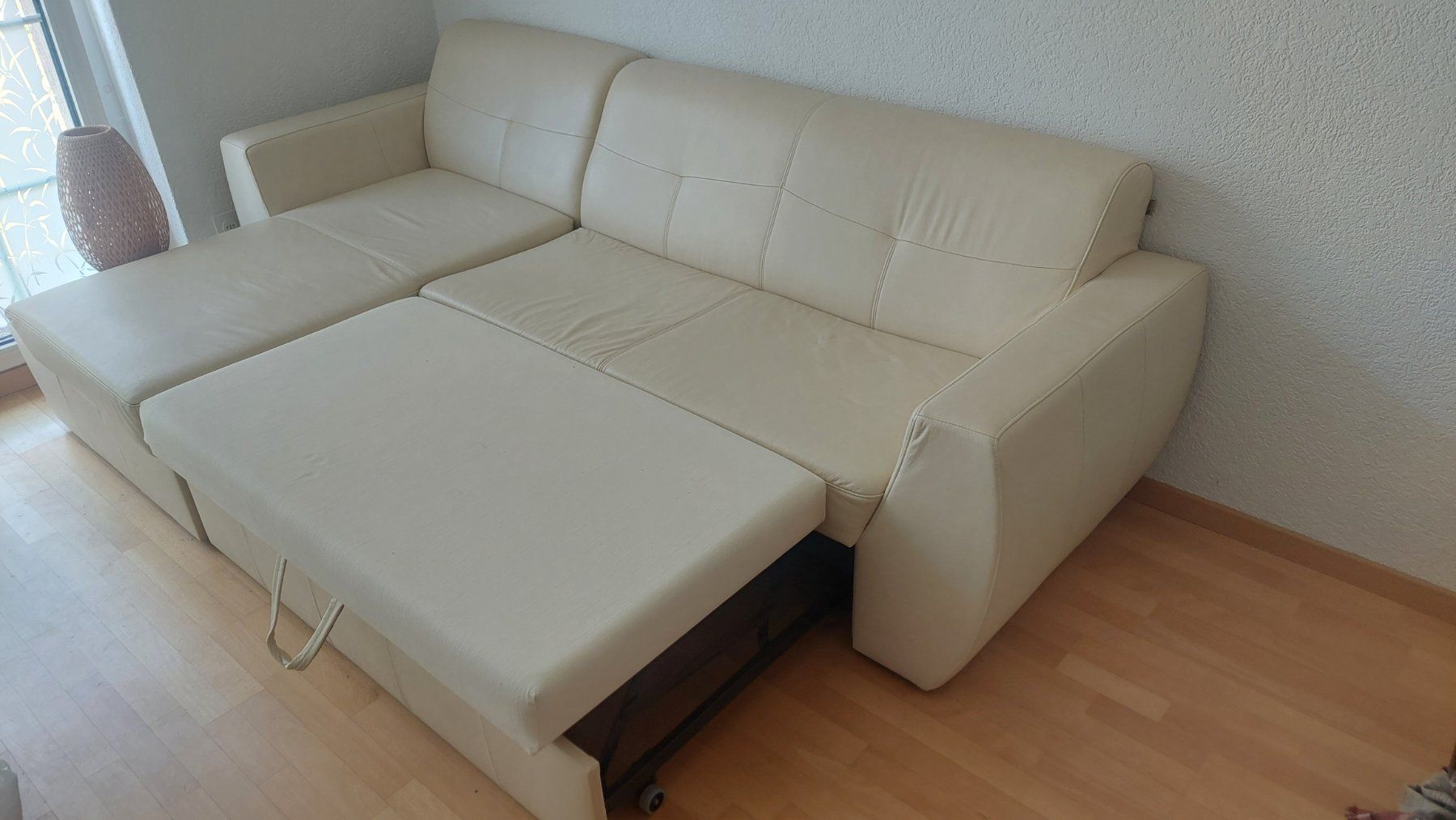 Sofas: Leder Bettsofa – D'occasion à Strengelbach par pete_2025