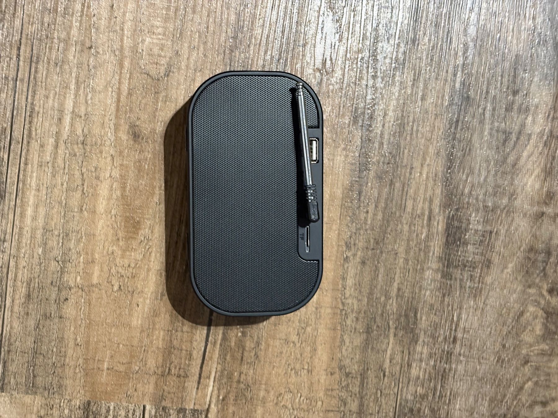 Sveglie: Digitaler Radiowecker mit Bluetooth-Lautsprecher – Usato da Dürrenäsch venduto da jkn_tz9x 3