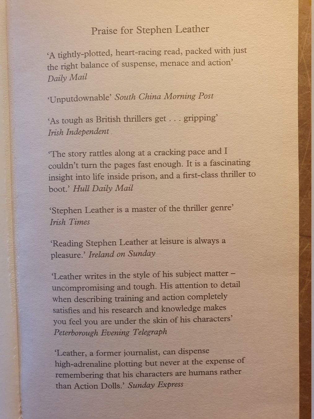 Libri: Hard Landing - Stephen Leather – Usato da Zürich venduto da loosebone 1
