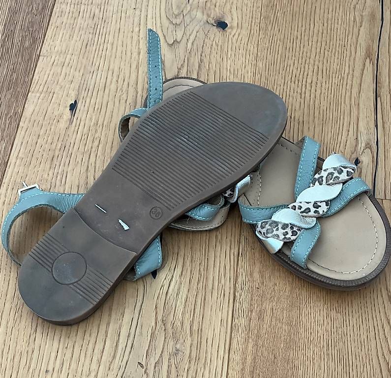 Scarpe per ragazze: Sandalen Mädchen 36 – Usato da Root venduto da quartz1970 1