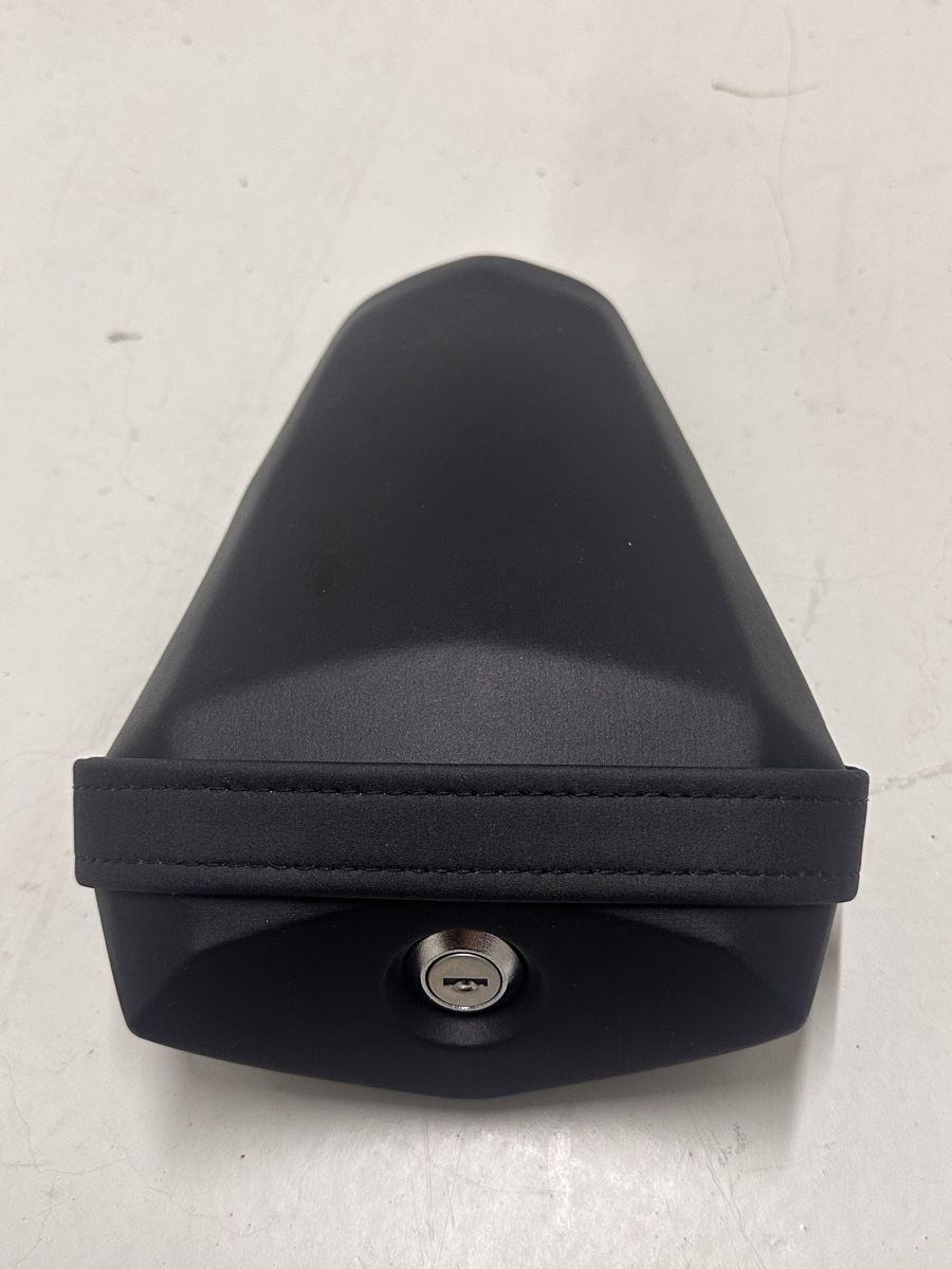 Yamaha Tutti i ricambio per moto: Yamaha R1 RN65 Front-/Hecksitz – Nuovo (secondo la descrizione) da Ostermundigen venduto da serginho09 3