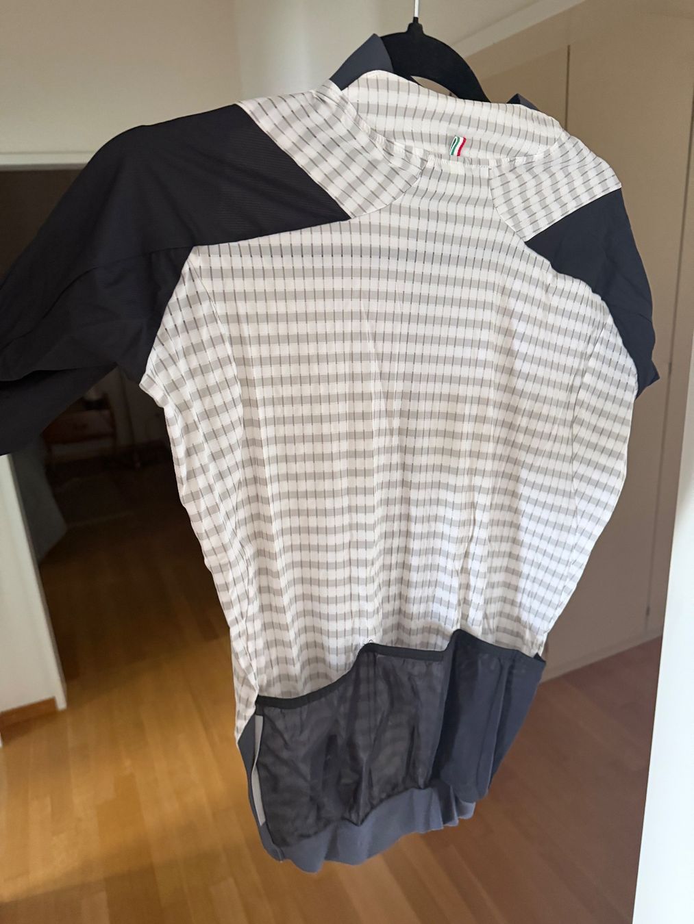 Canottiere & Pantaloni: Q36.5 Dottore Clima Jersey Size M – Usato da Küsnacht ZH venduto da gma_67jc 1