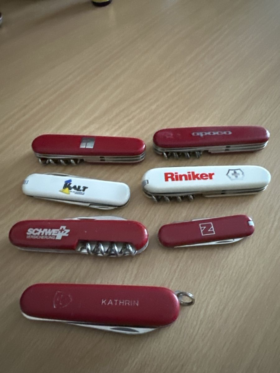 Victorinox Coltelli tascabile: LOT VICTORINOX – Usato da Dulliken venduto da Zuchu