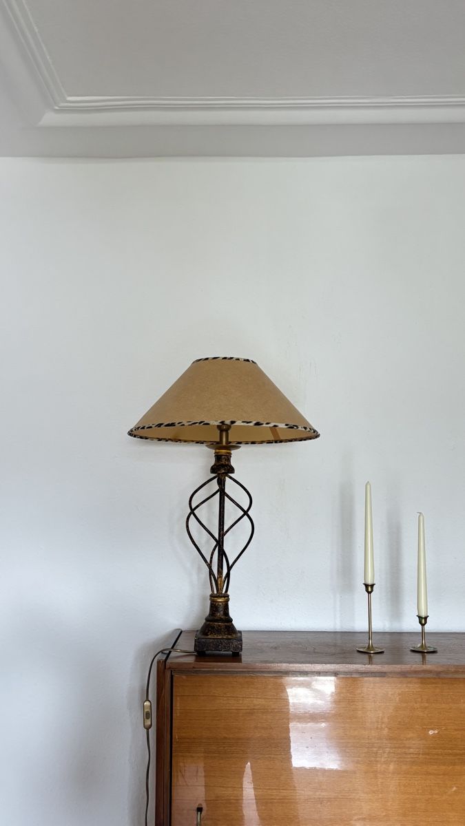 Lampade: Vintage Table Lamp with Leopard Print  – Usato da Basel venduto da art_859w 2