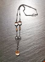 Collier en laiton et pendentifs rosés