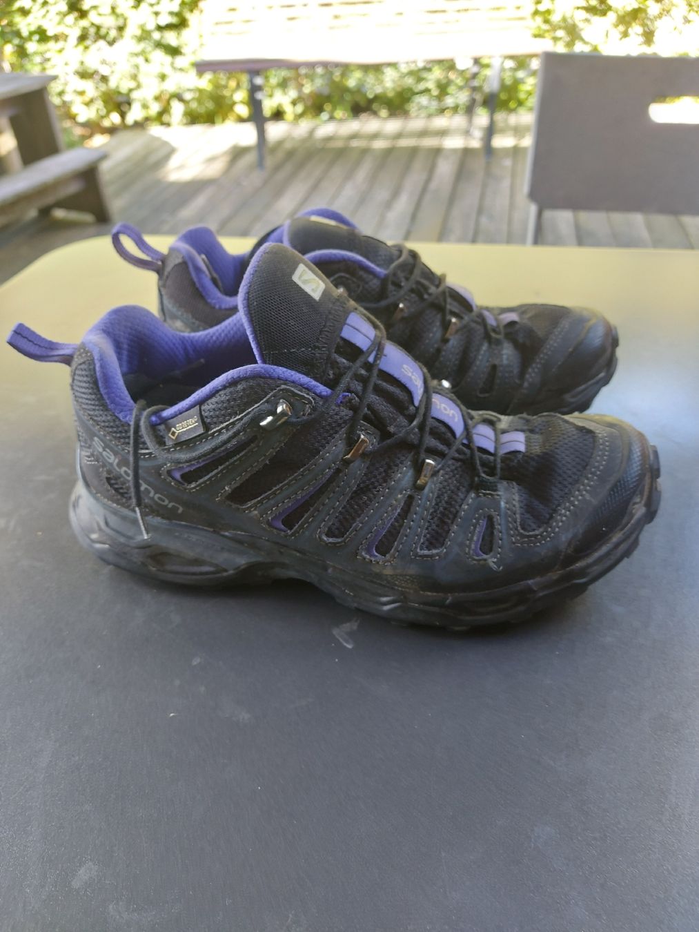 Salomon Scarpe da donna: Freizeitschuhe/Sportschuhe – Usato da Sumiswald venduto da FassBar 1