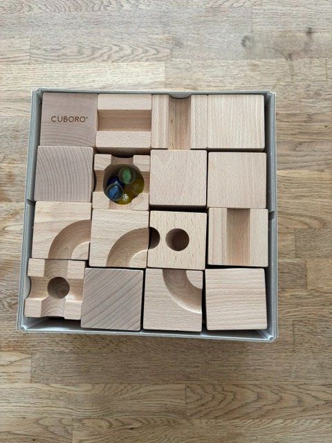 Cuboro Giocattoli: CUBORO Standard 32 Starter Set Holz neuwertig – Nuovo (secondo la descrizione) da St. Gallen venduto da dso_r9l6 1