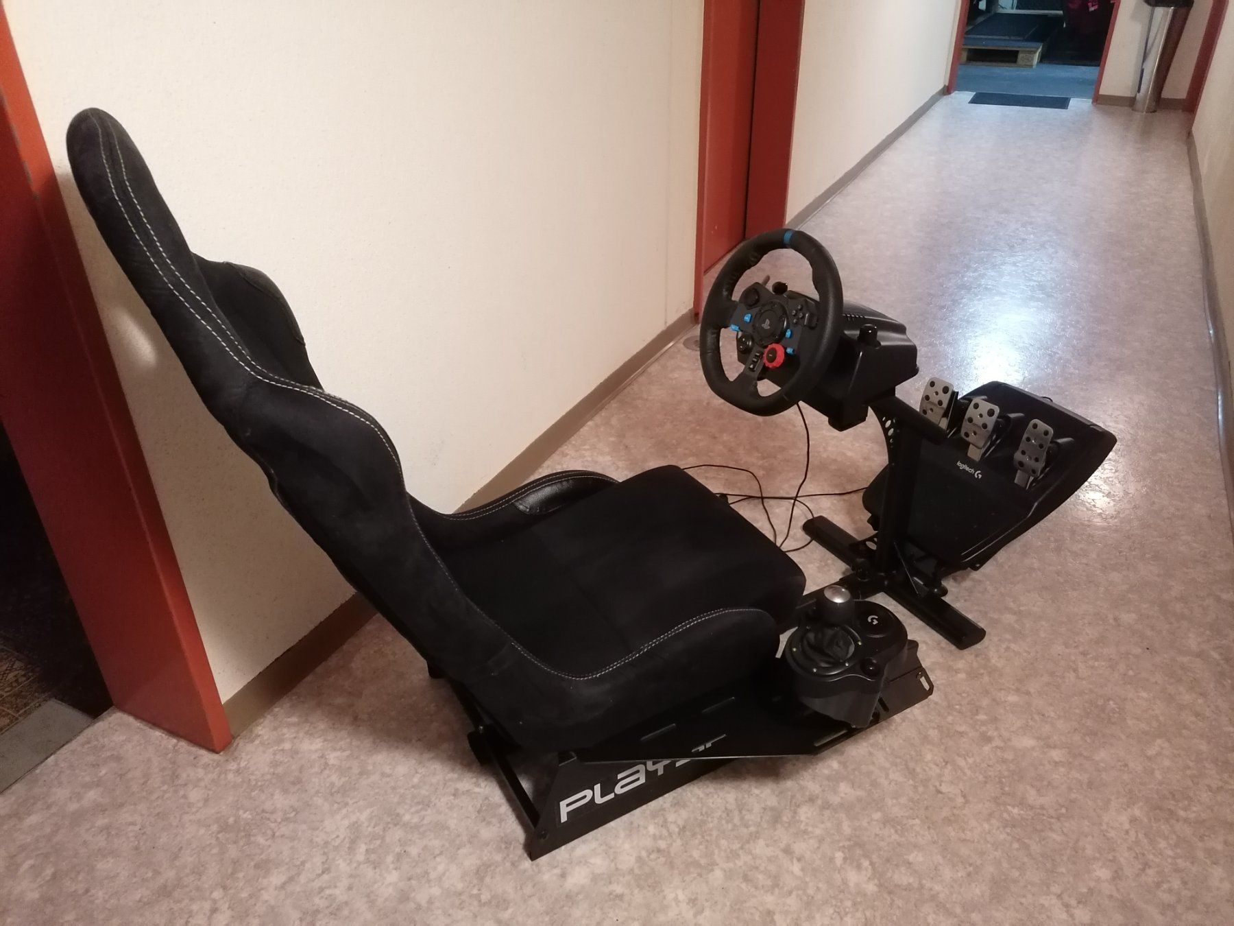Playseat Stühle: Playseat plus G29 und Gangschalter – Gebraucht aus jona von taz1979