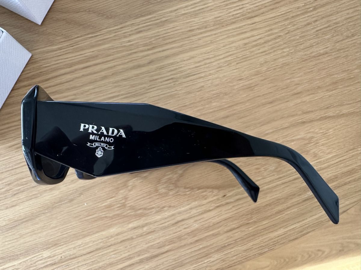 Prada Occhiali & Lenti: Prada Sonnenbrille – Nuovo (secondo la descrizione) da Münchenstein venduto da jwp 1