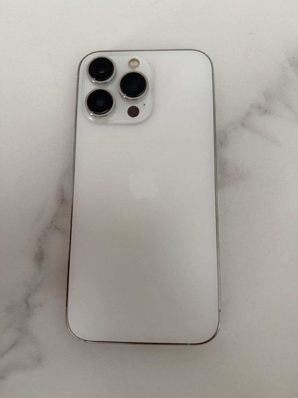 Apple Handys / Smartphones: iPhone 13 Pro 256GB Silber – Gebraucht aus Rotkreuz von absolutely.ayra 2