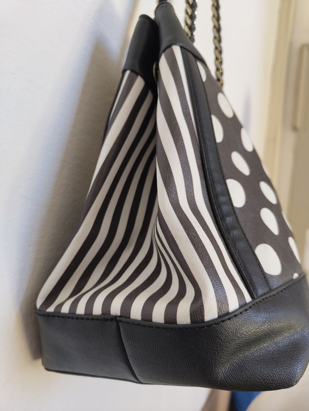 Trussardi Borse da donna: Borsa secchiello a pois e righe Trussardi Jeans e catena – Usato da Lugano venduto da mar_5j2q 3