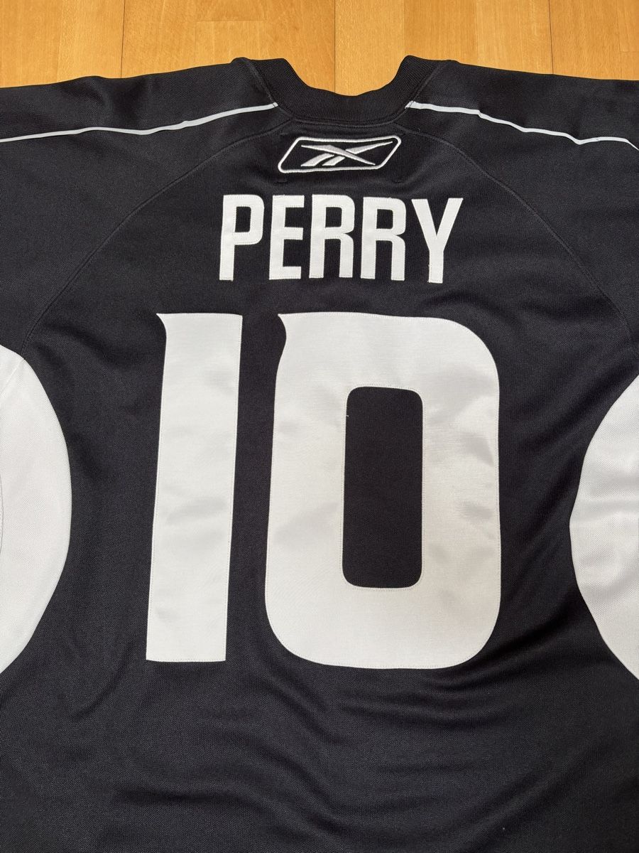 Reebok Canottiere & Pantaloni: NHL Trikot Anaheim Ducks / Perry – Nuovo (secondo la descrizione) da Willisau venduto da vone88
