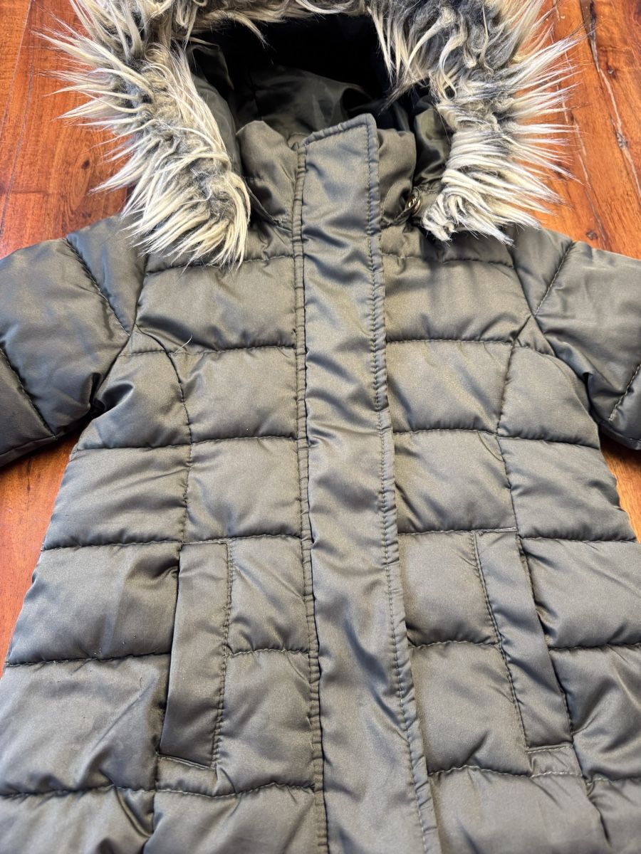 H&M Giacche & Cappotti: Winterjacke von H&M, Grösse 104 – Usato da Oftringen venduto da Makeq 1