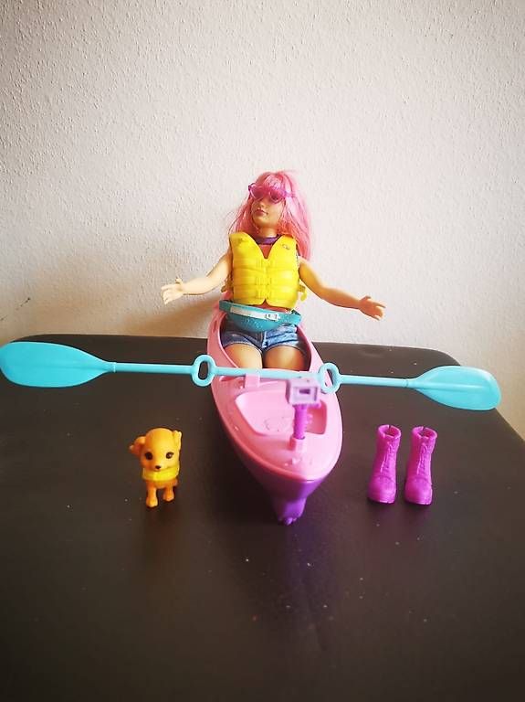 Puppen: Barbie mit Kayak – Gebraucht aus Winterthur von Cham_Tej