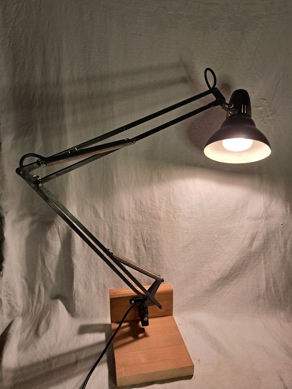 Lampade: ANCIENNE LAMPE D'ARCHITECTE – Usato da couvet venduto da carlin01