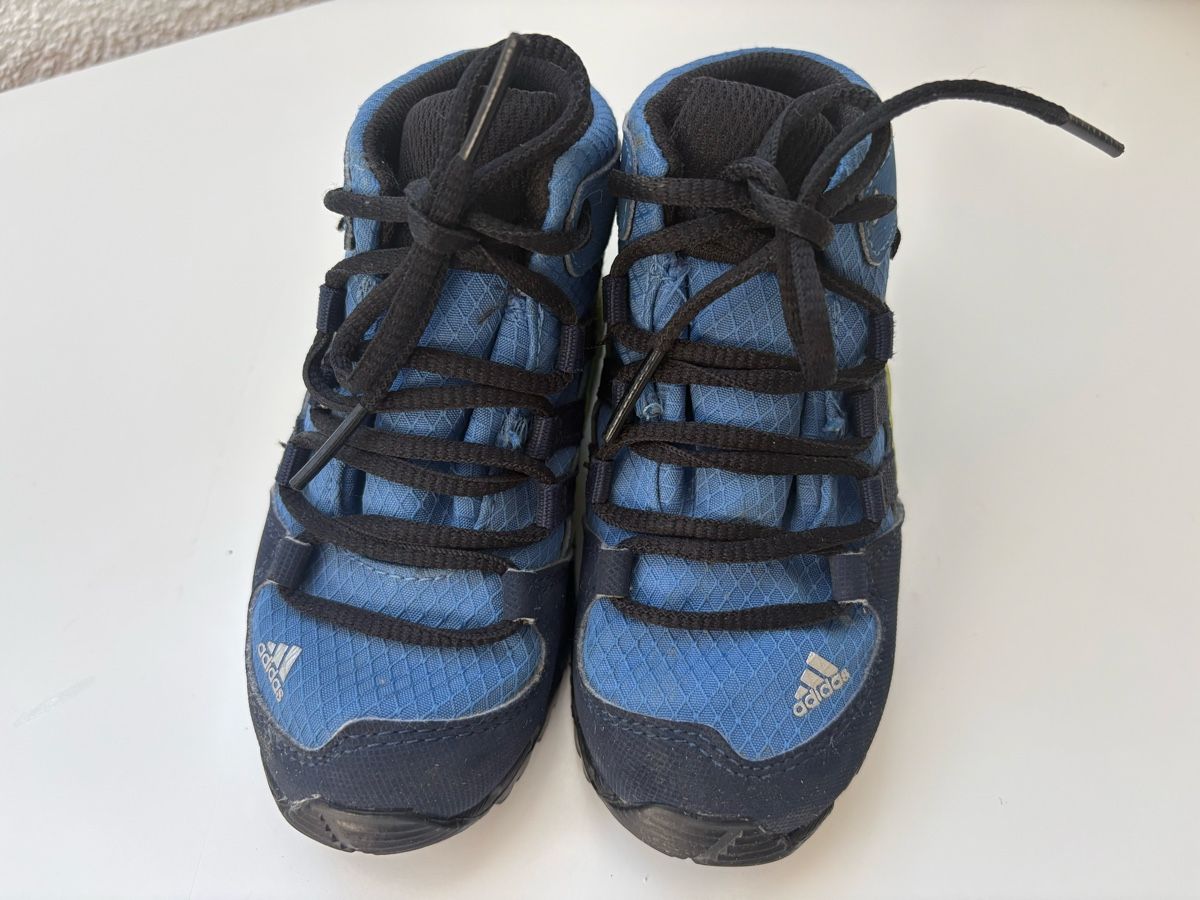 Adidas Schuhe für Jungen: Adidas Terrex Goretex Gr.23 – Gebraucht aus Lüterkofen von a_n_qcc6